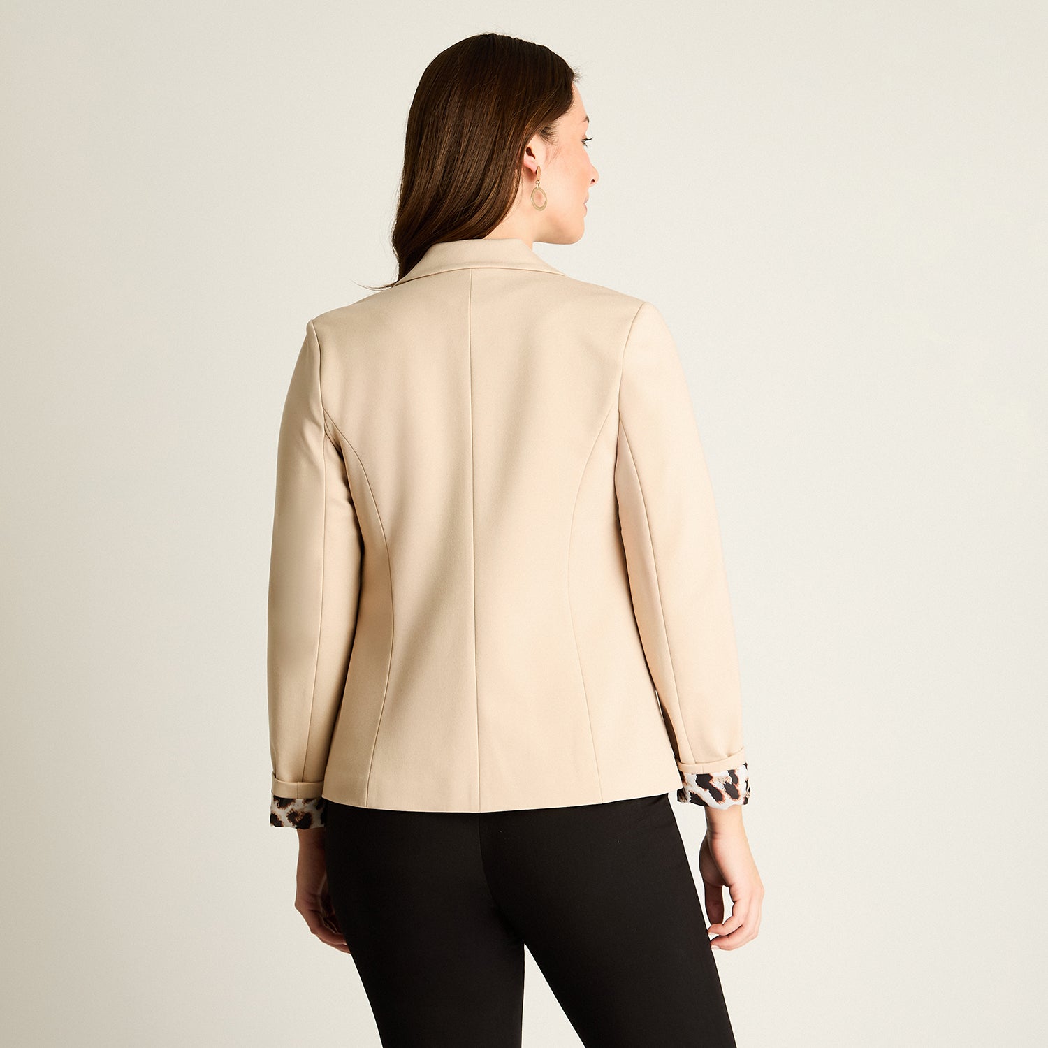 Blazer Beige con Puños Animal Print