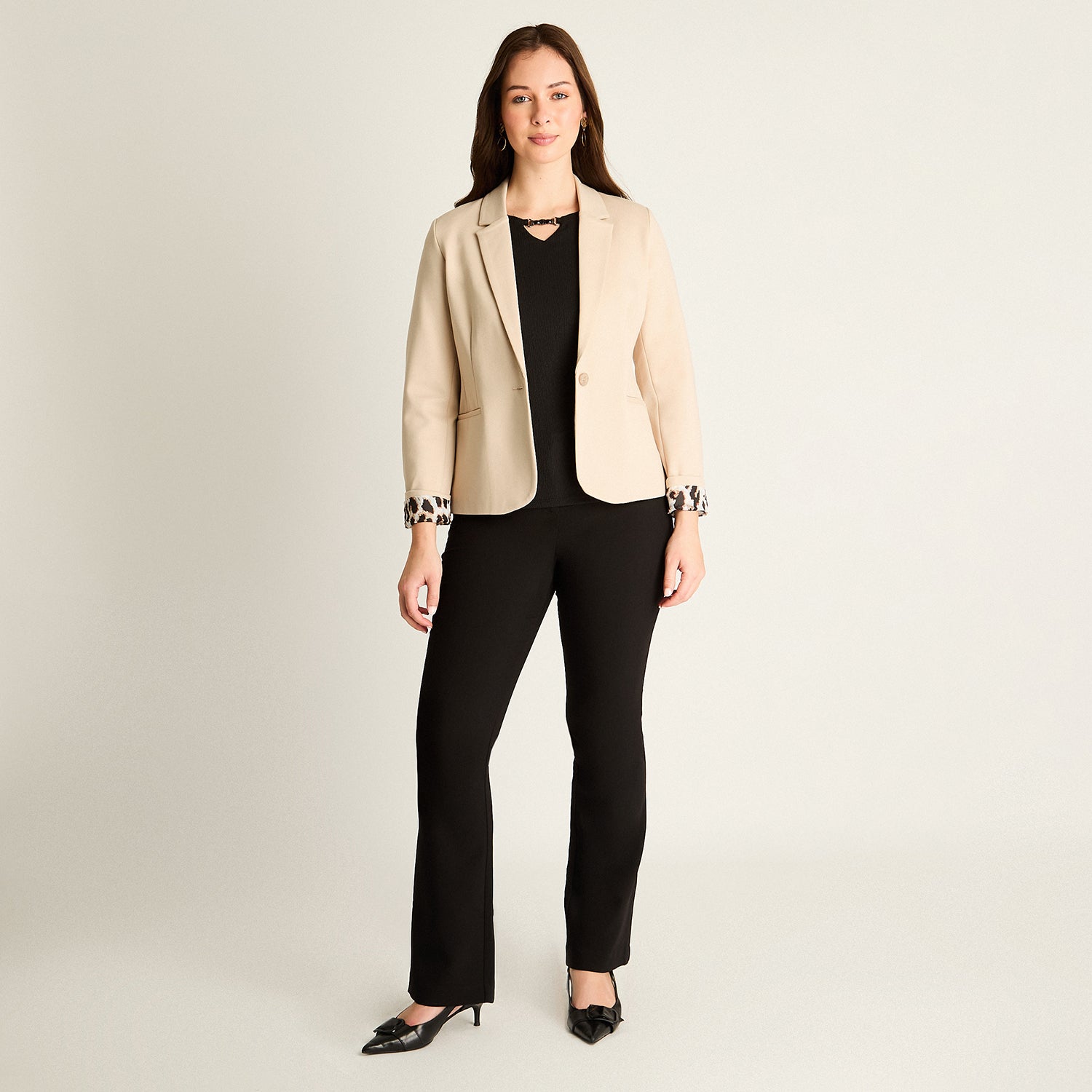 Blazer Beige con Puños Animal Print