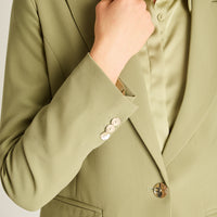 Blazer Verde con Solapa Clásica