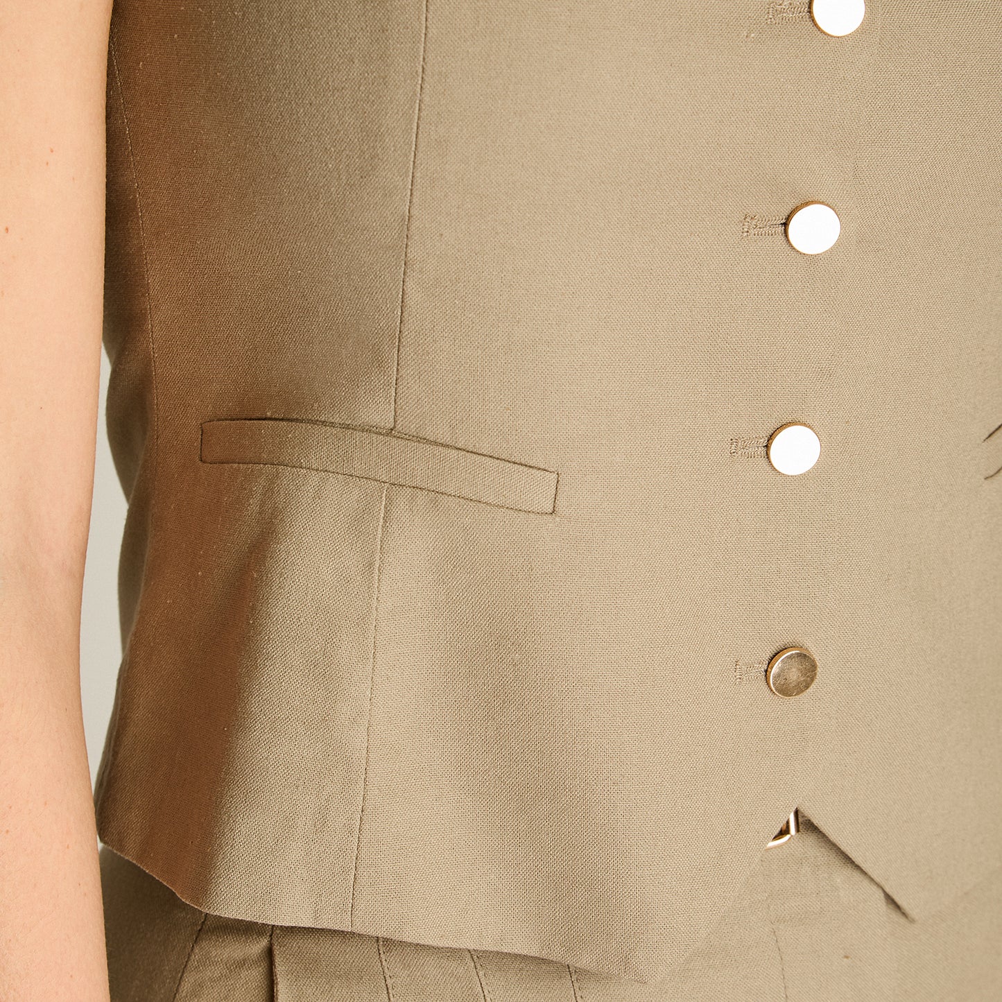 Blazer Taupe Sin Mangas Elasticidad Nula Con Forro Calce Normal Tela Plano