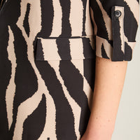 Blazer Negro Manga 3/4 Elasticidad Nula Con Forro Calce Normal Tela Plano