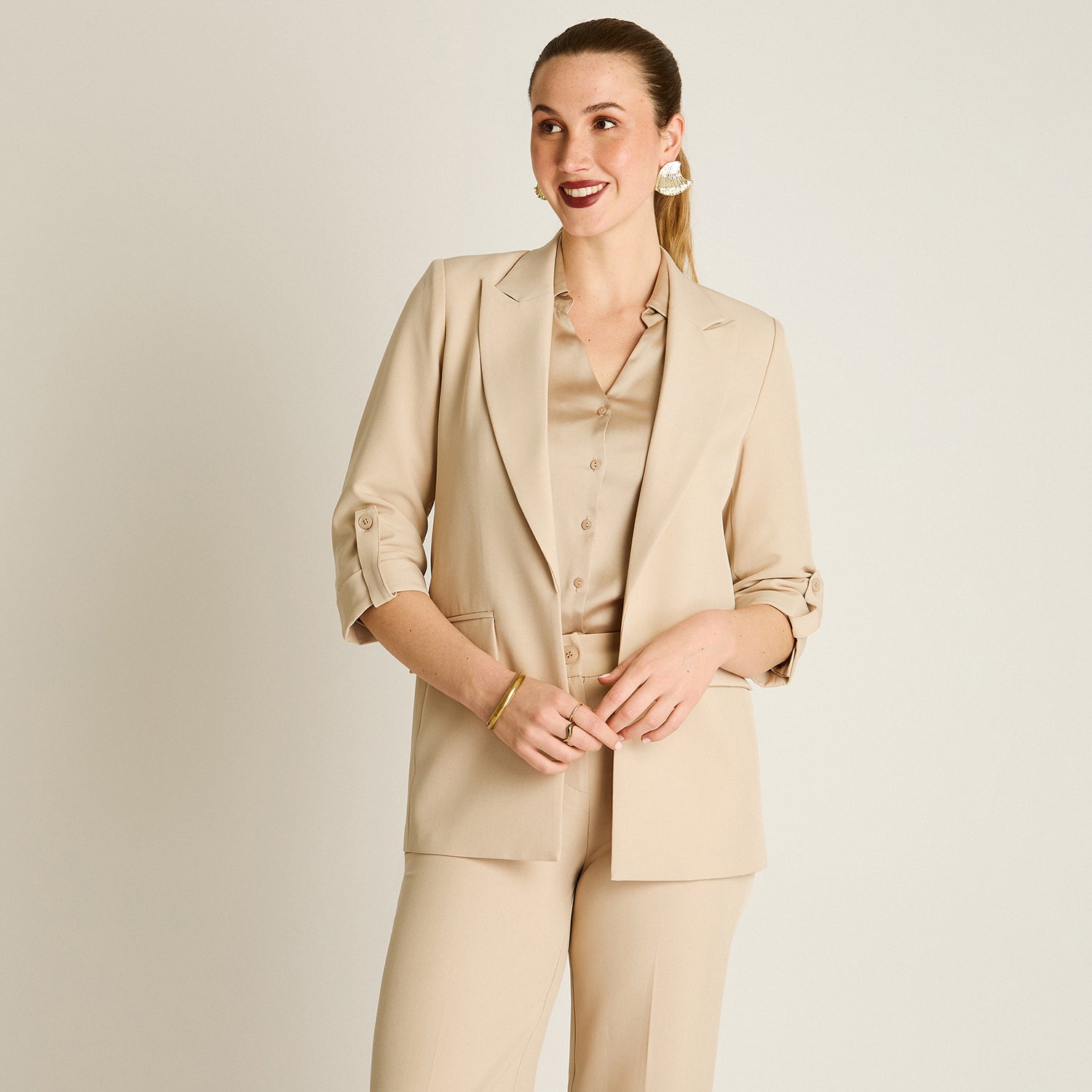 Blazer Beige Manga 3/4 Elasticidad Nula Con Forro Calce Normal Tela Plano