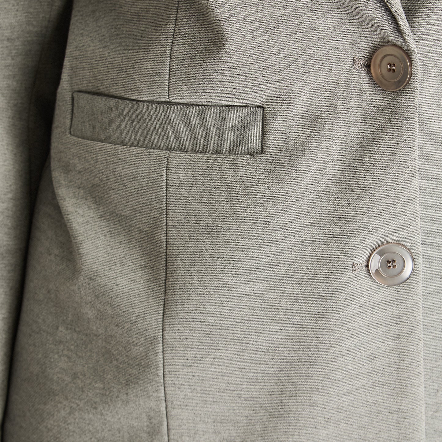 Blazer Gris Manga Larga Elasticidad Media Con Forro Calce Normal Tela Punto