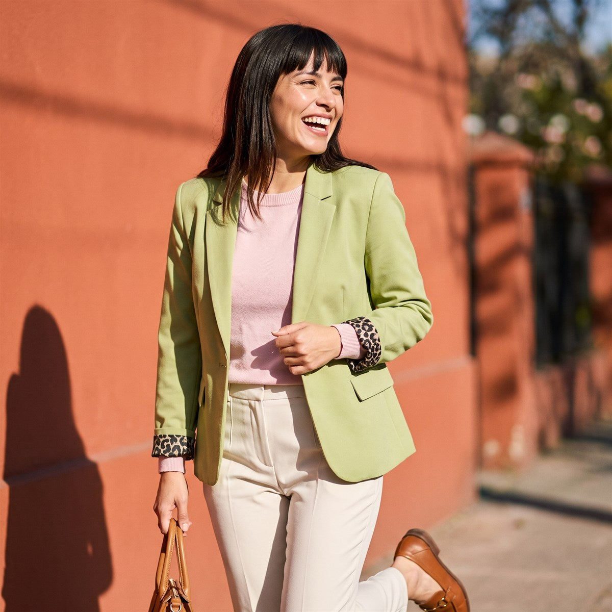 Blazer 1 Botón Bolsillos con Solapa Verde lifestyle