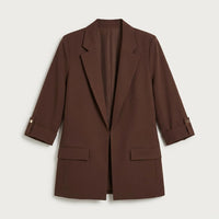 Blazer Manga 3/4 Bolsillos con Solapa Café en plano