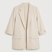 Blazer Manga 3/4 Bolsillos con Solapa Arena en plano