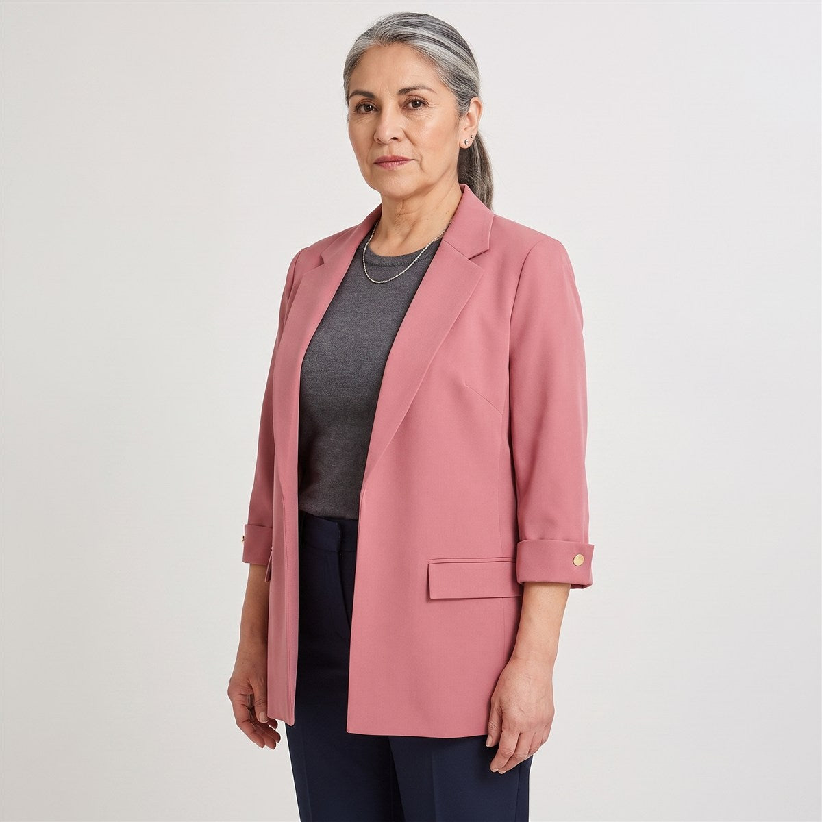Blazer Manga 3/4 Bolsillos con Solapa Rosado en modelo adulta