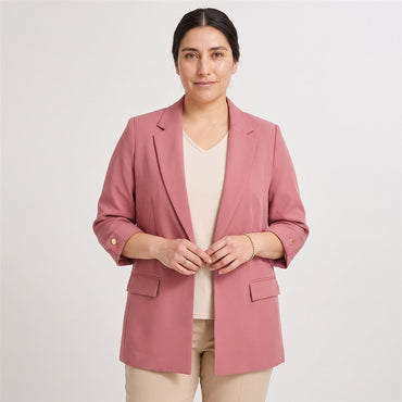 Blazer Manga 3/4 Bolsillos con Solapa Rosado en modelo plus size