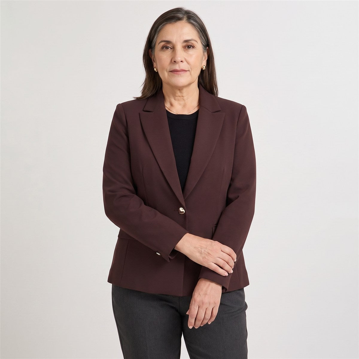 Blazer un Botón con Bolsillo Solapa Café en modelo adulta