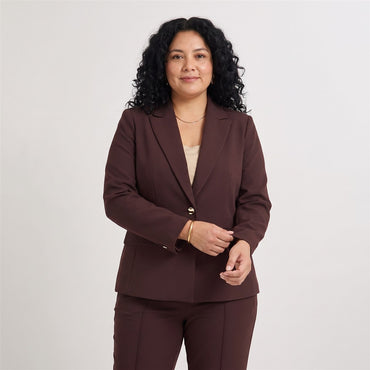 Blazer un Botón con Bolsillo Solapa Café en modelo plus size