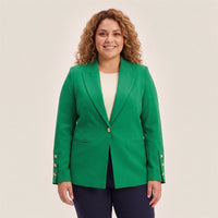 Blazer con Botones en Manga Verde en modelo plus size