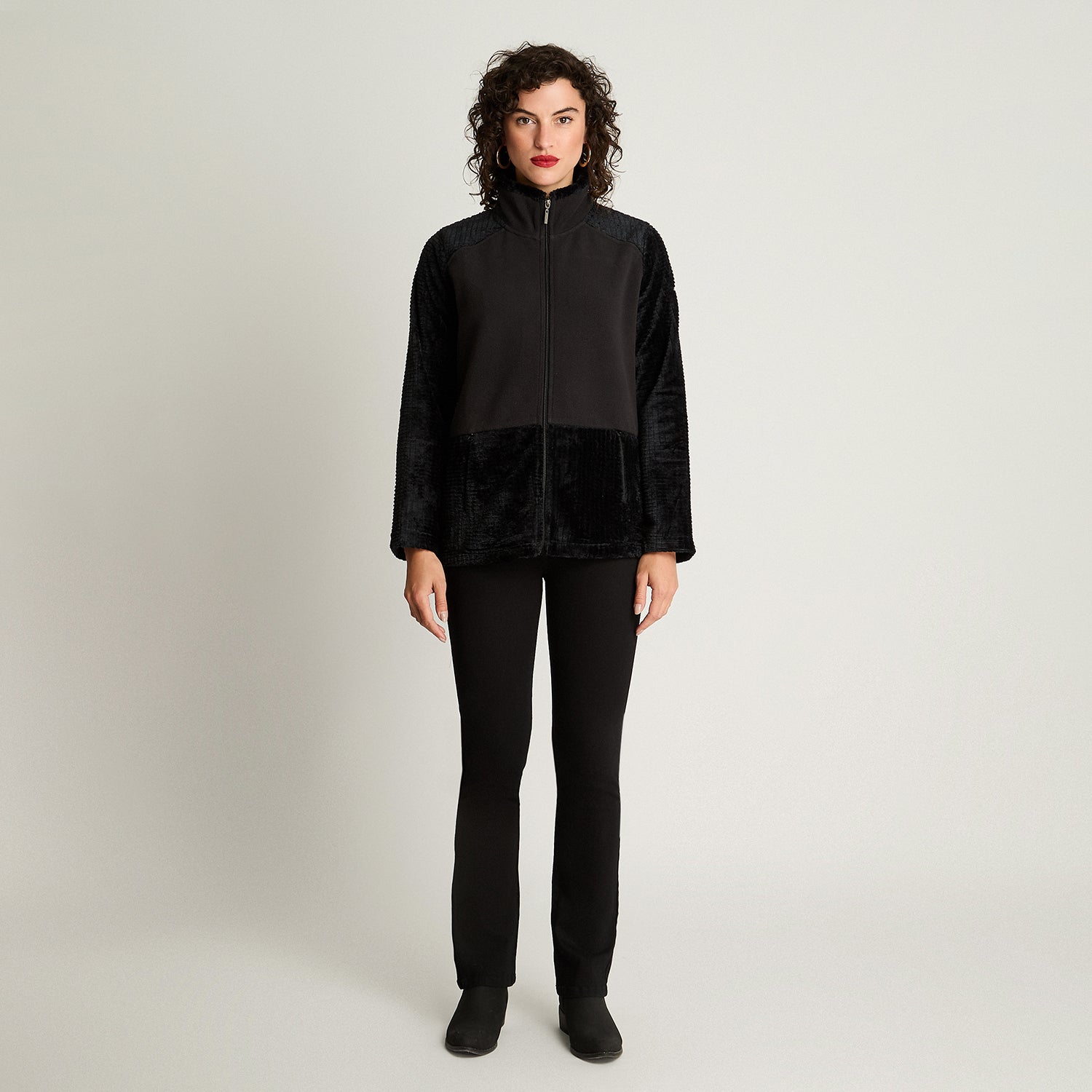 Polerón Polar Básico Negro Curvi