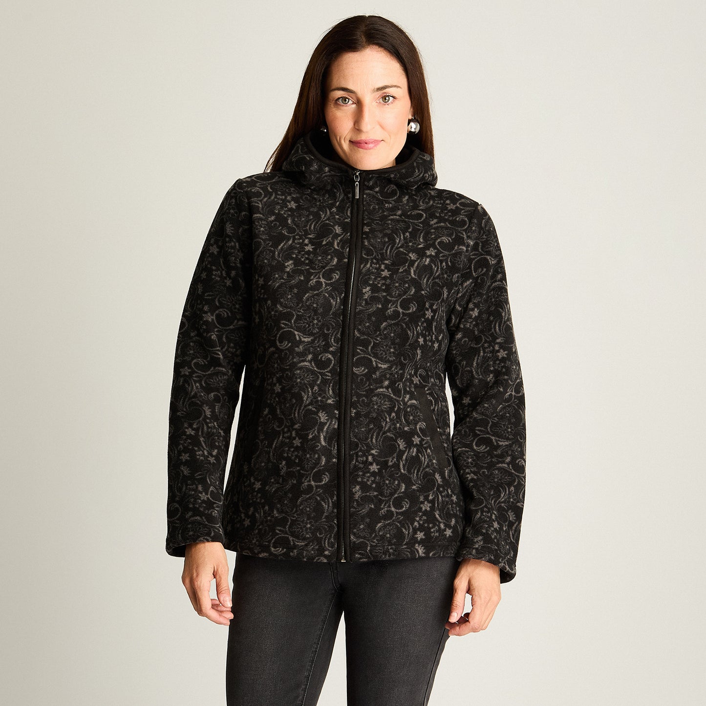 Polerón Polar Estampado, Con Detalles En Suede Negro