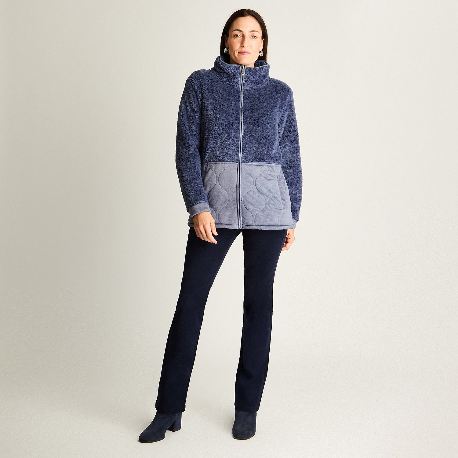 Polerón Coral Fleece Con Detalles En Quilted Indigo