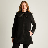 Polerón Sherpa, Con Mangas En Suede, Y Cuello Alto Negro