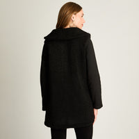 Polerón Sherpa, Con Mangas En Suede, Y Cuello Alto Negro