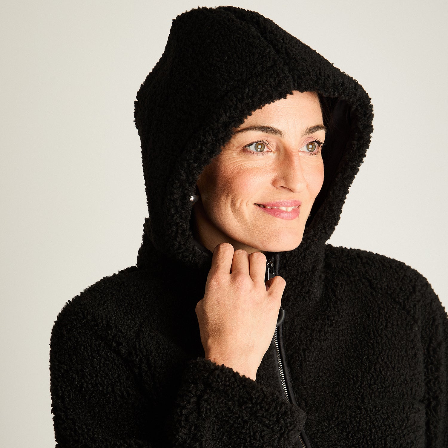 Polerón Sherpa Bondeado En Suede, Dos Bolsillos Quilted Negro