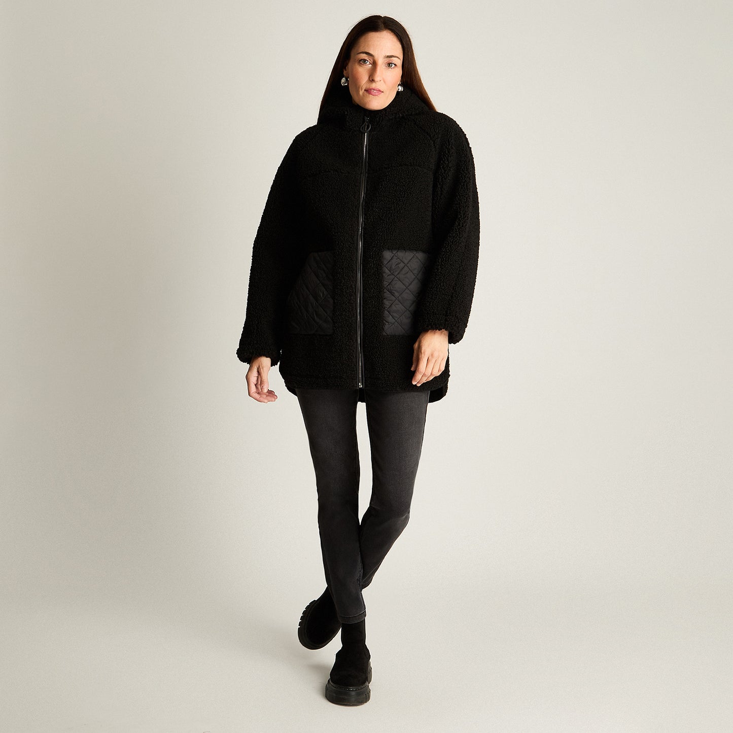 Polerón Sherpa Bondeado En Suede, Dos Bolsillos Quilted Negro