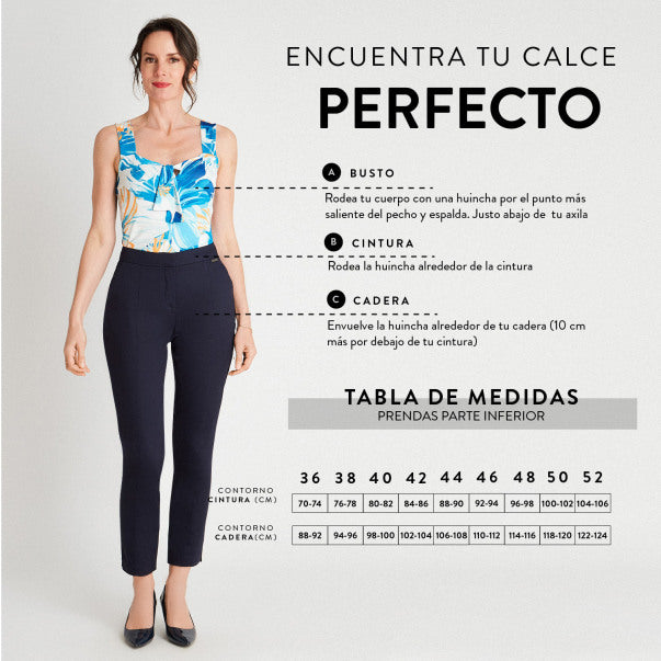 Falda Elasticada con Aplicación en Pretina Negro