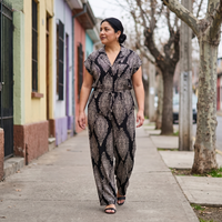 Enterito Negro Wide leg con Bolsillos lifestyle
