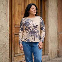 Polera Beige Lanilla Gruesa Manga Larga Estampada lifestyle