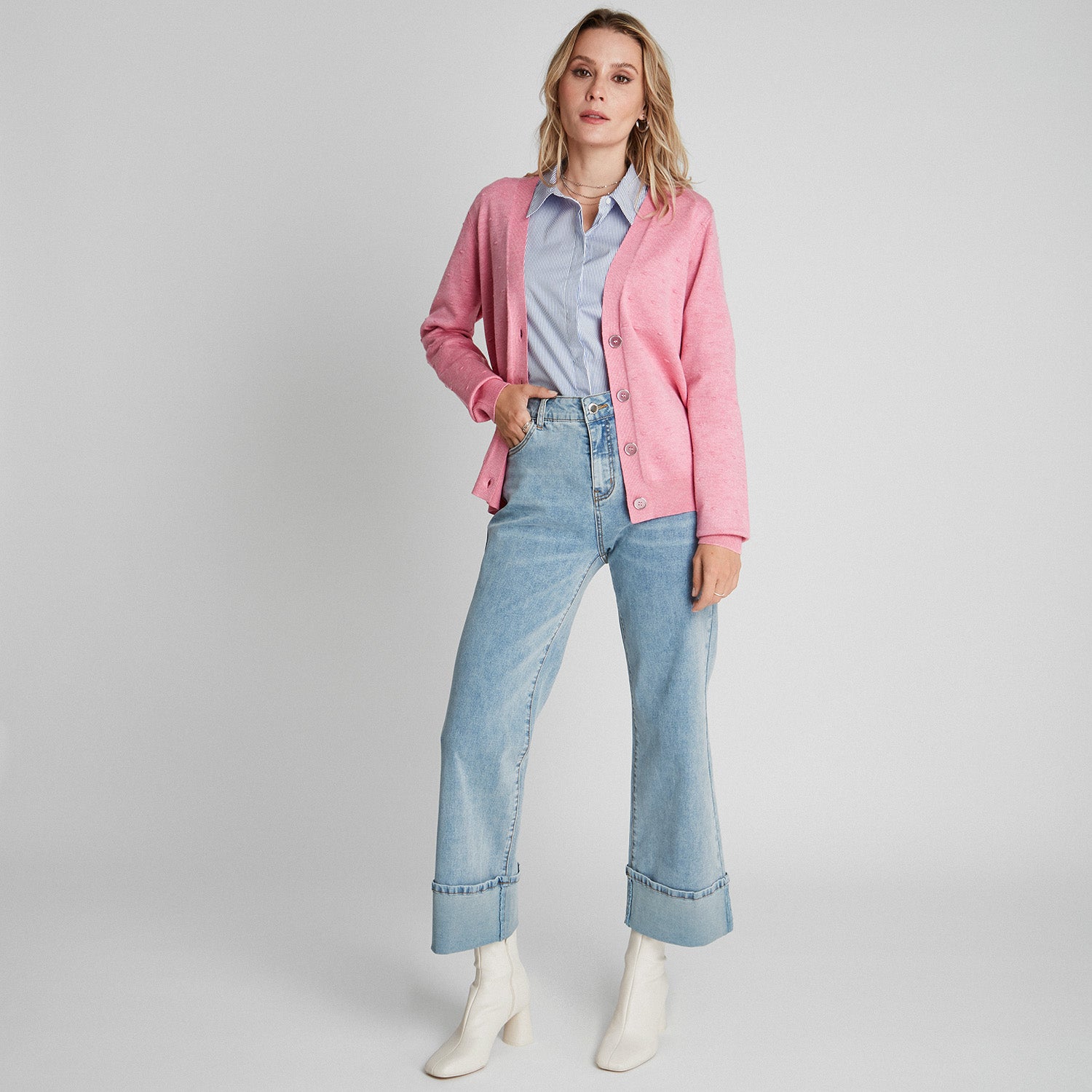 Cardigan Con Relieve Puntitos