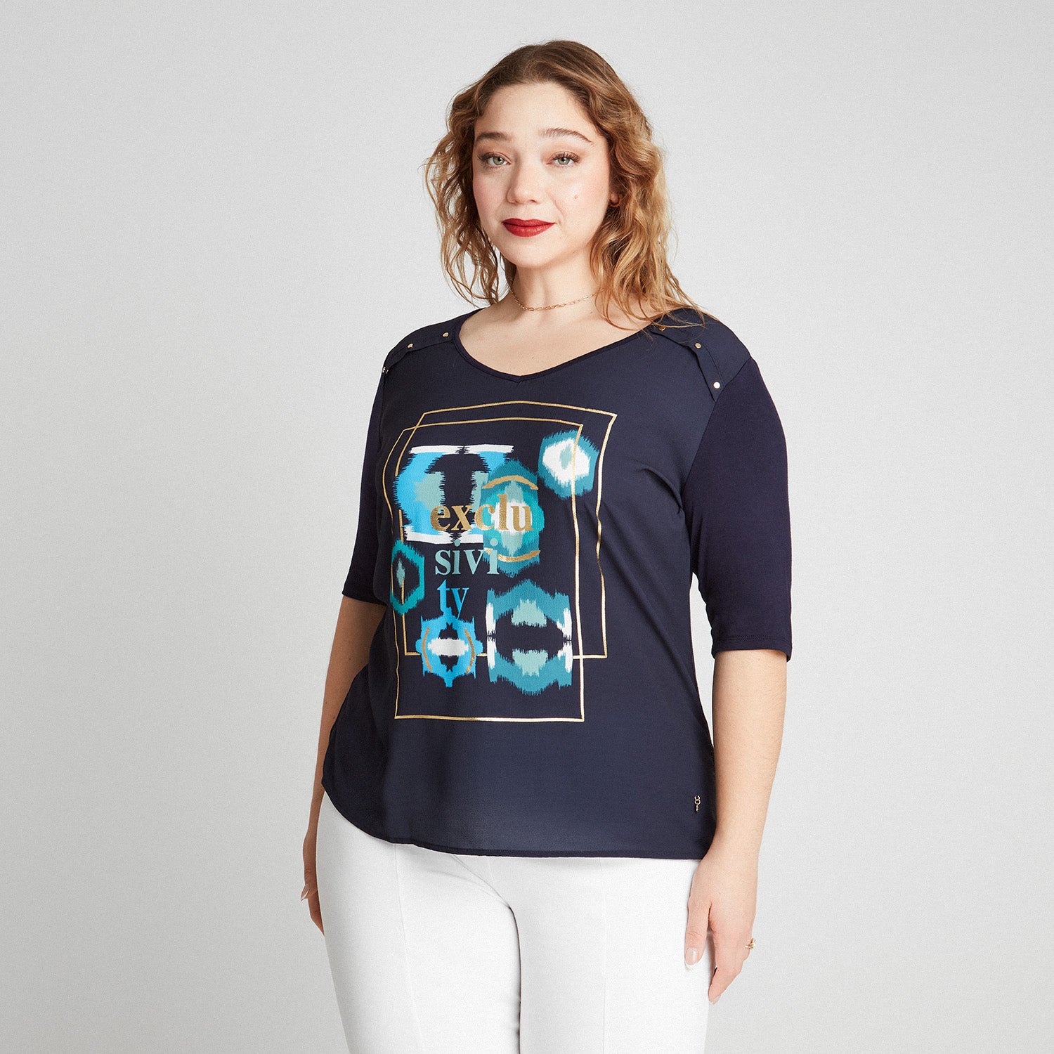 Polera Azul Frente Estampado Manga Codo