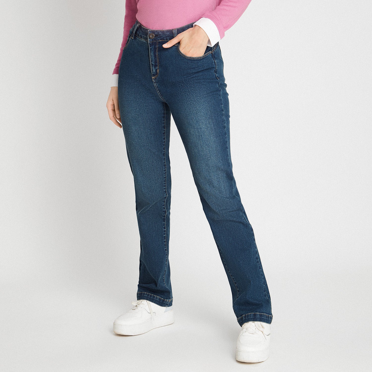 Jeans Azul Medio Push Up Recto 5 Bolsillos