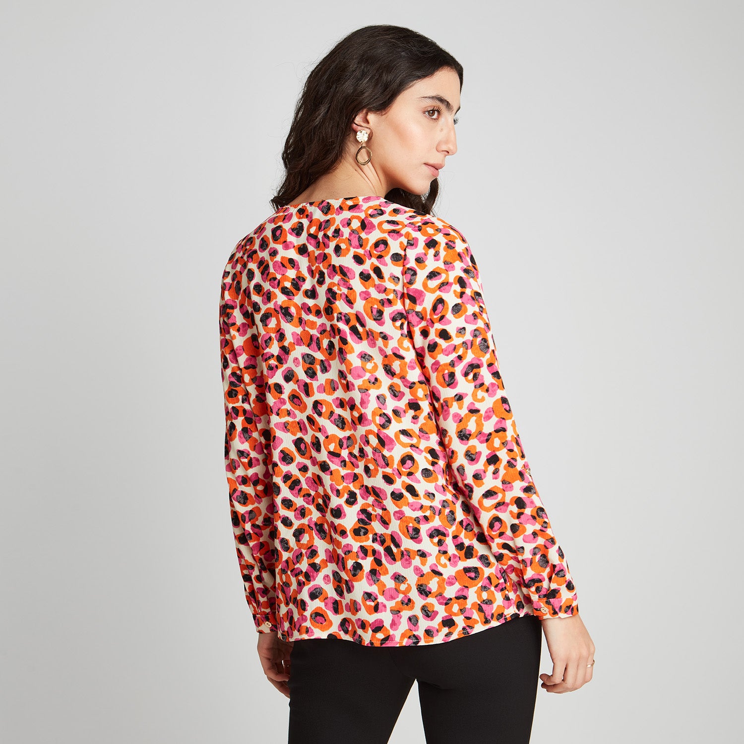 Blusa Arena Estampada Manga Larga Roll Up Cuello V