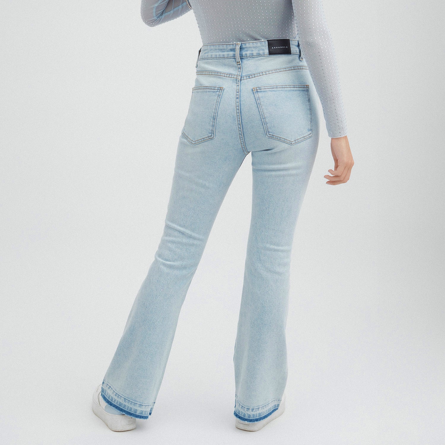 Jeans Recto Con Detalle en Basta