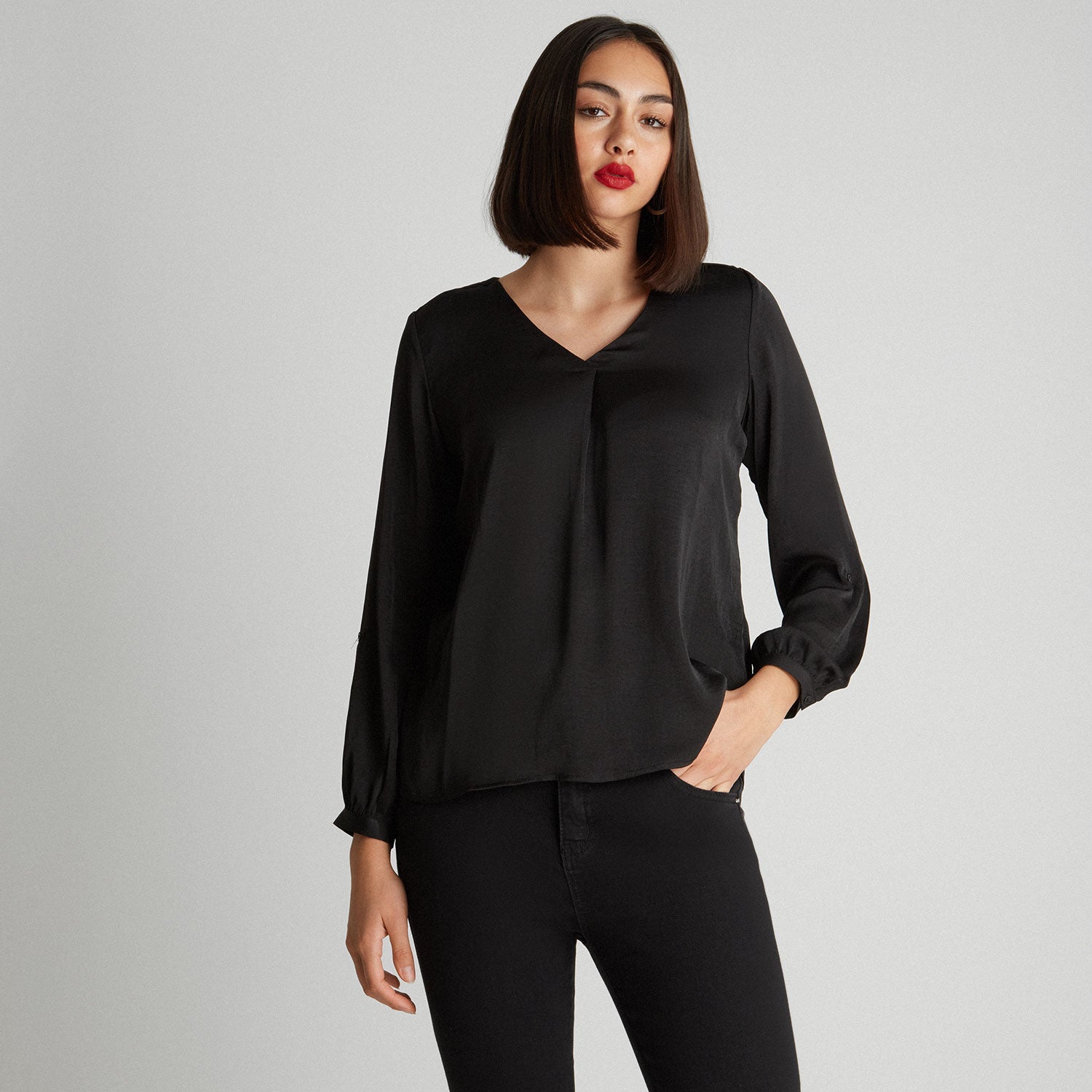 Blusa Manga Larga Con Pliegue Frontal Negro