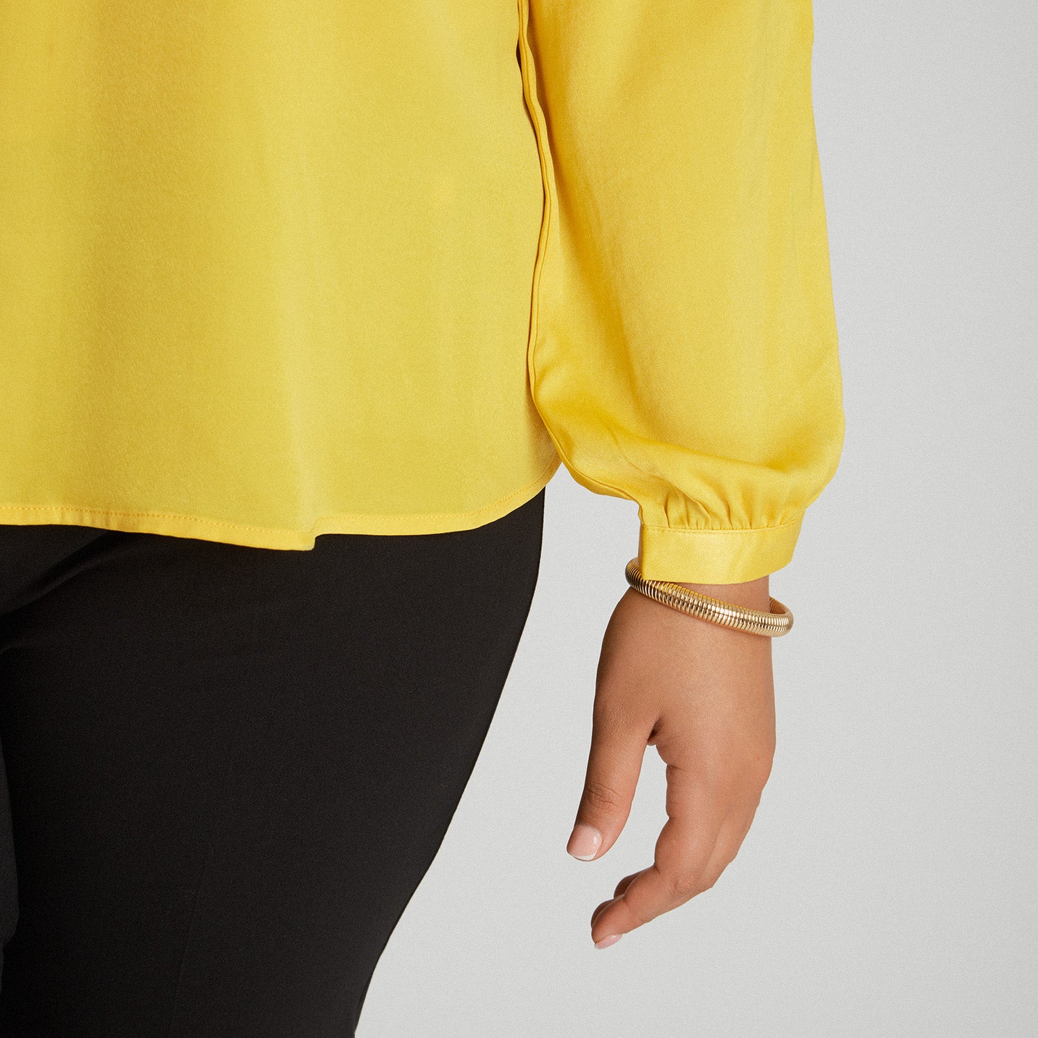 Blusa Manga Larga Con Pliegue Frontal Amarillo