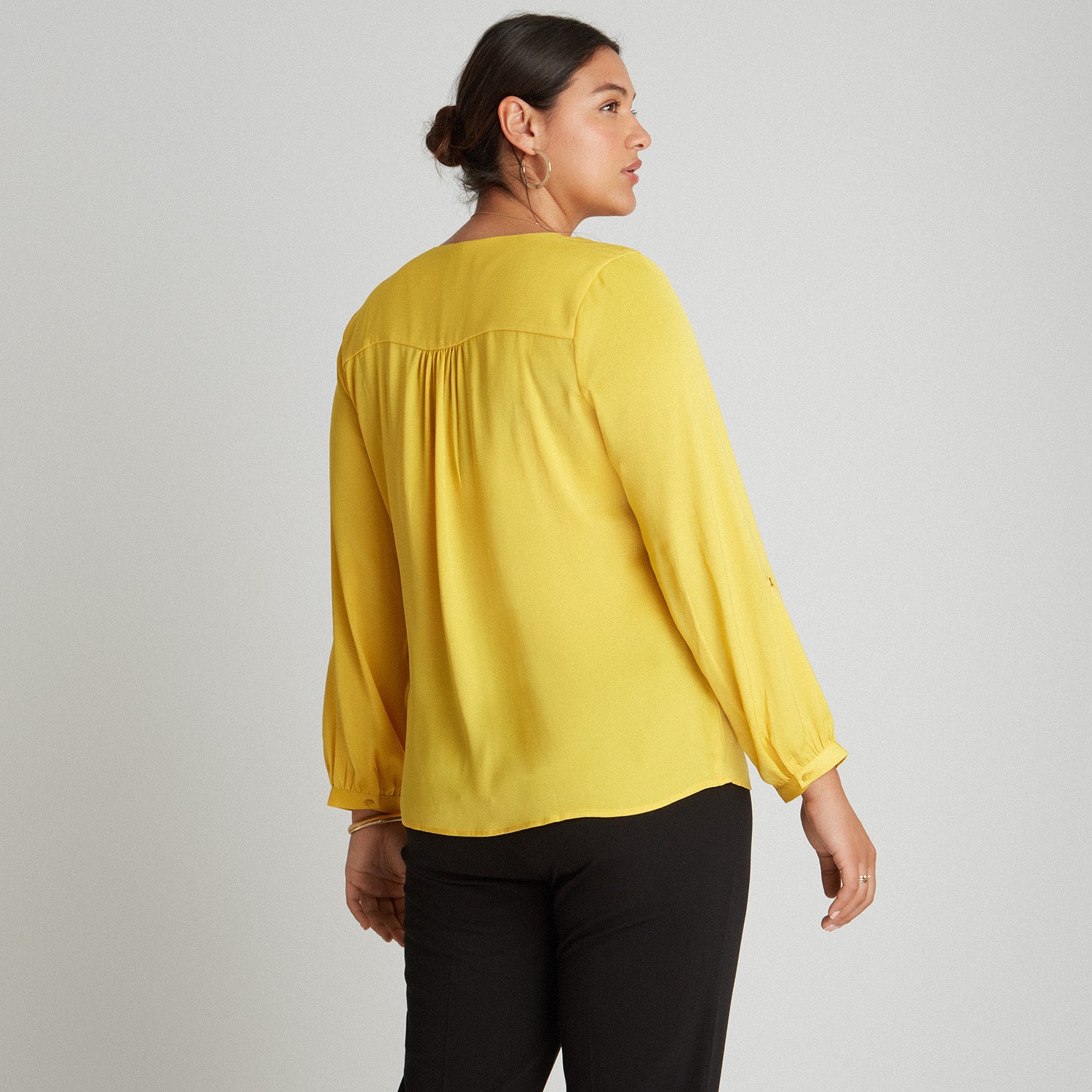 Blusa Manga Larga Con Pliegue Frontal Amarillo