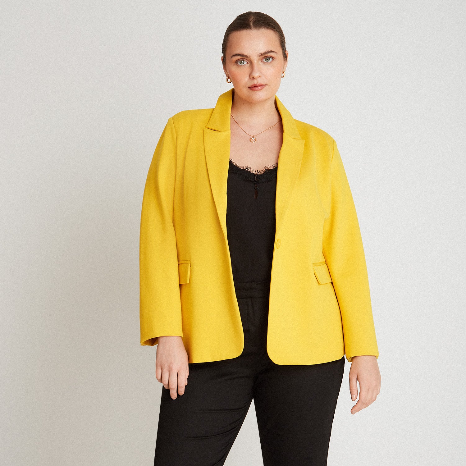 Blazer Con Detalle En Bolsillo Amarillo