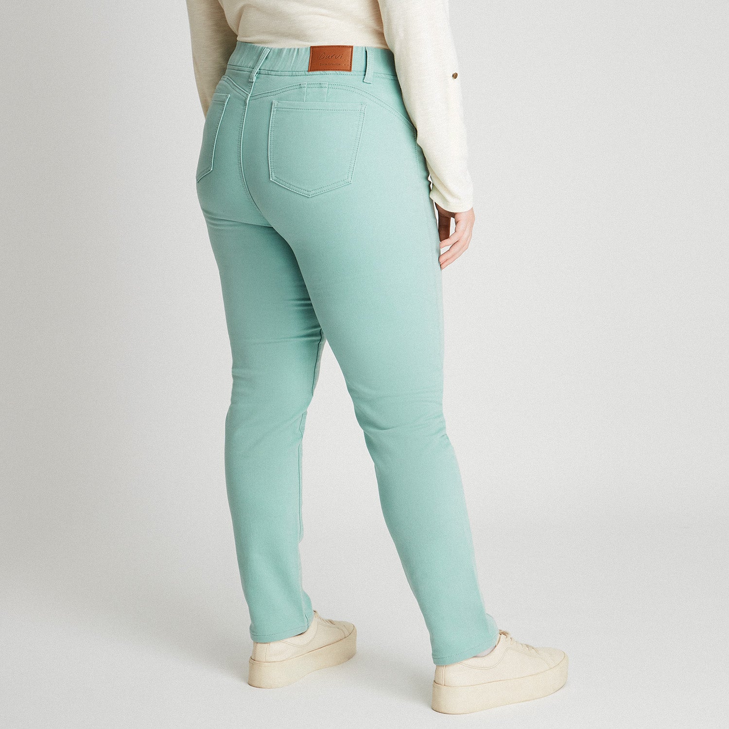 Skinny Jeans Con Push Up Y Pretina Elasticada Verde Menta