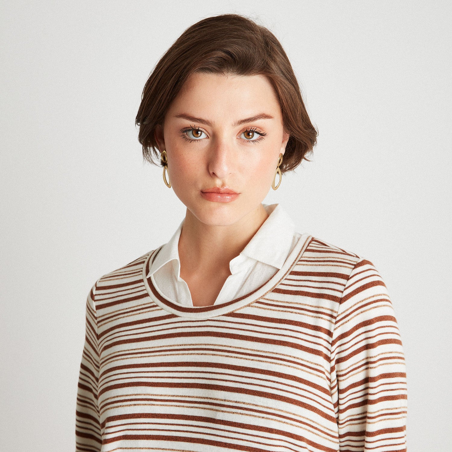 Polera Camant Rayada Con Blusa Falsa Beige