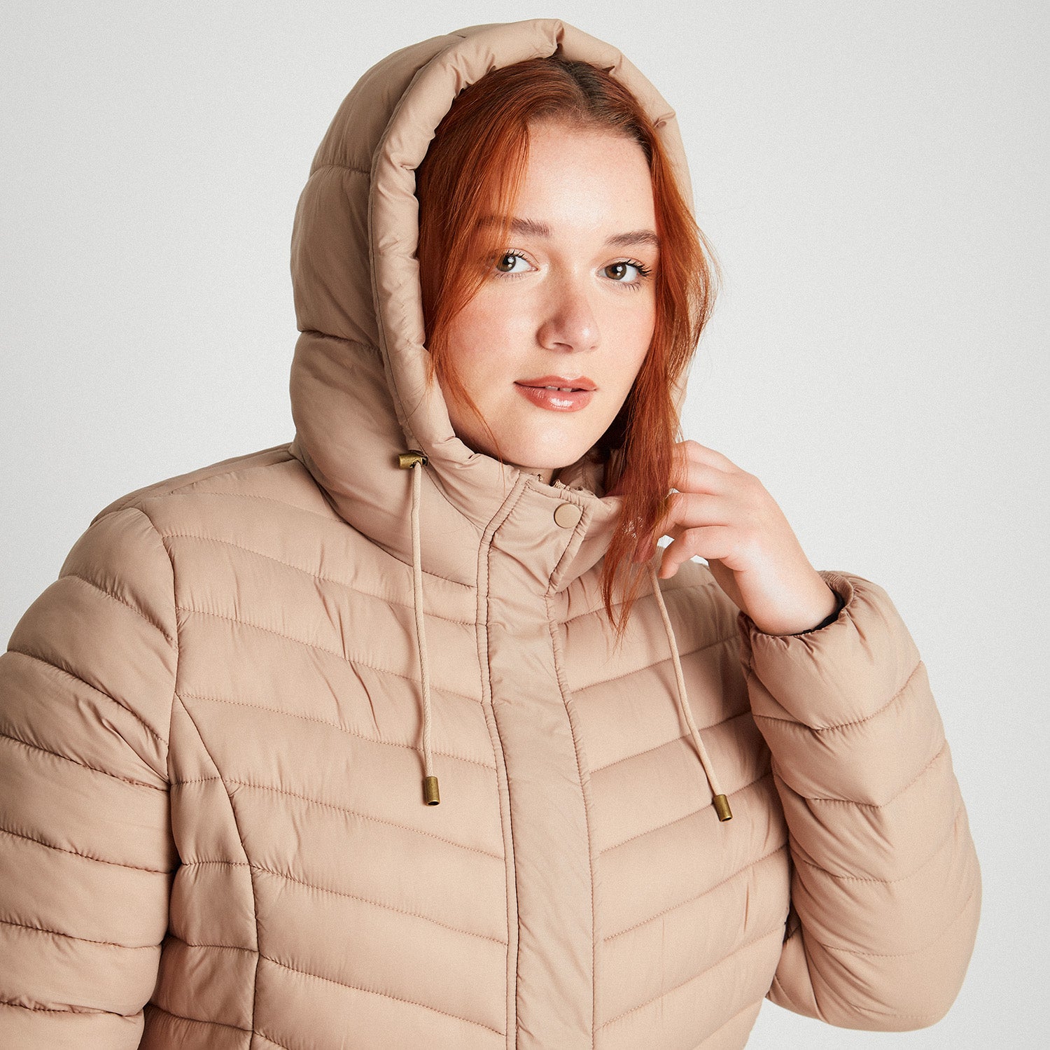 Parka Larga Con Gorro Beige