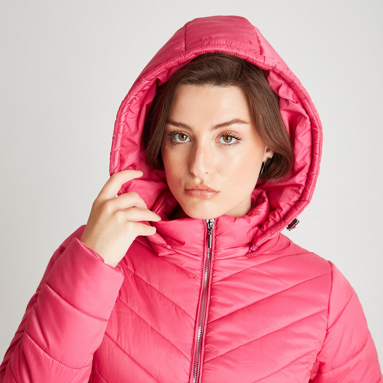 Parka Corta Con Gorro Desmontable Fucsia