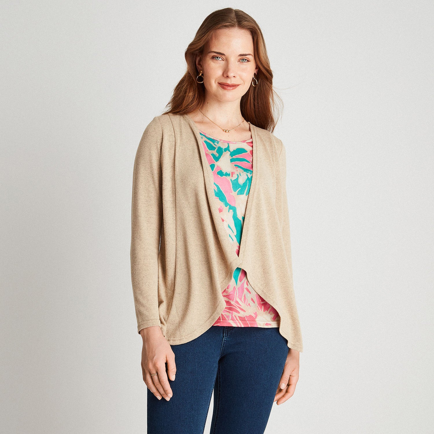 Polera Camant Estampada Con Tapado 2 en 1 Beige