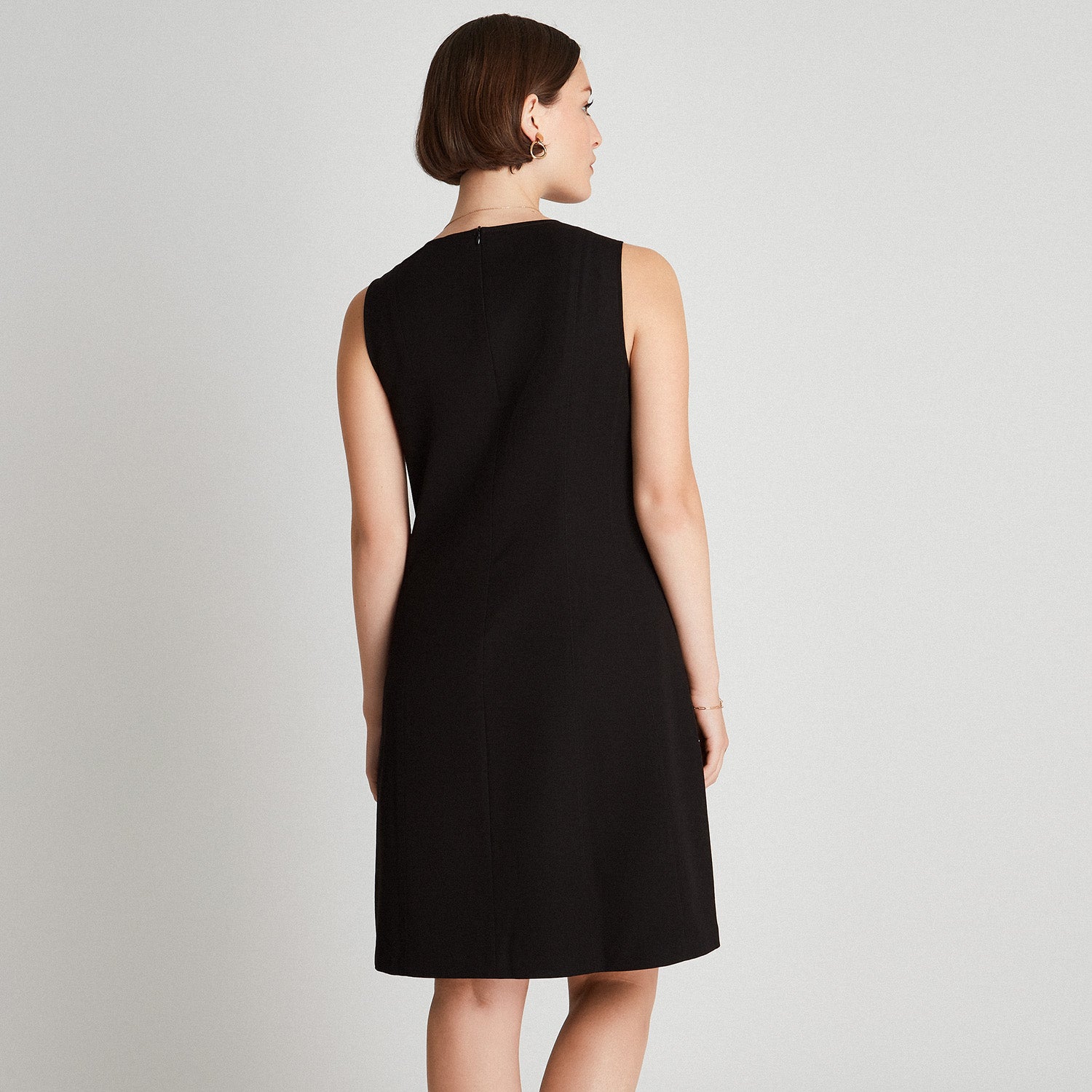 Vestido Tipo Jumper Con Cuello Redondo Sin Mangas Negro
