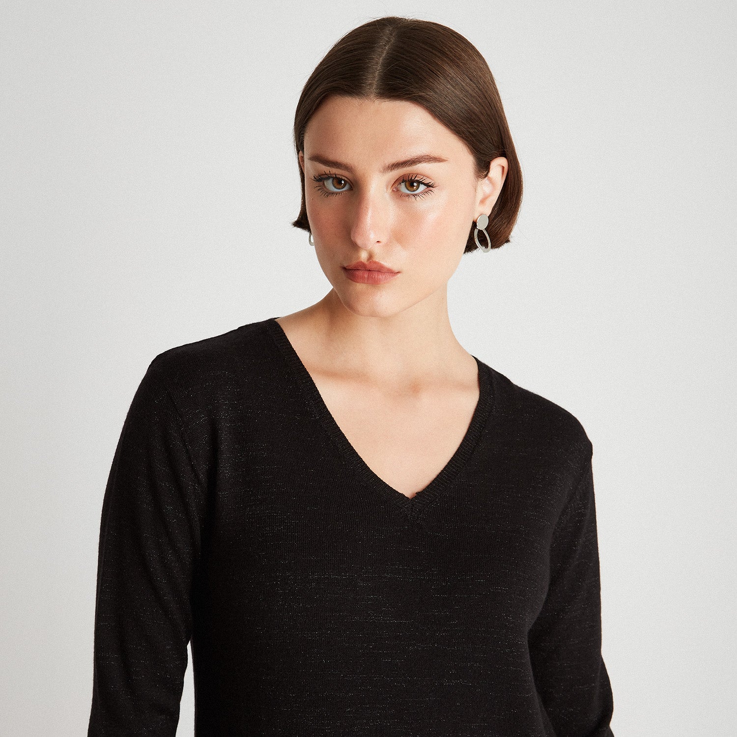 Sweater de Lurex Cuello  en V Negro