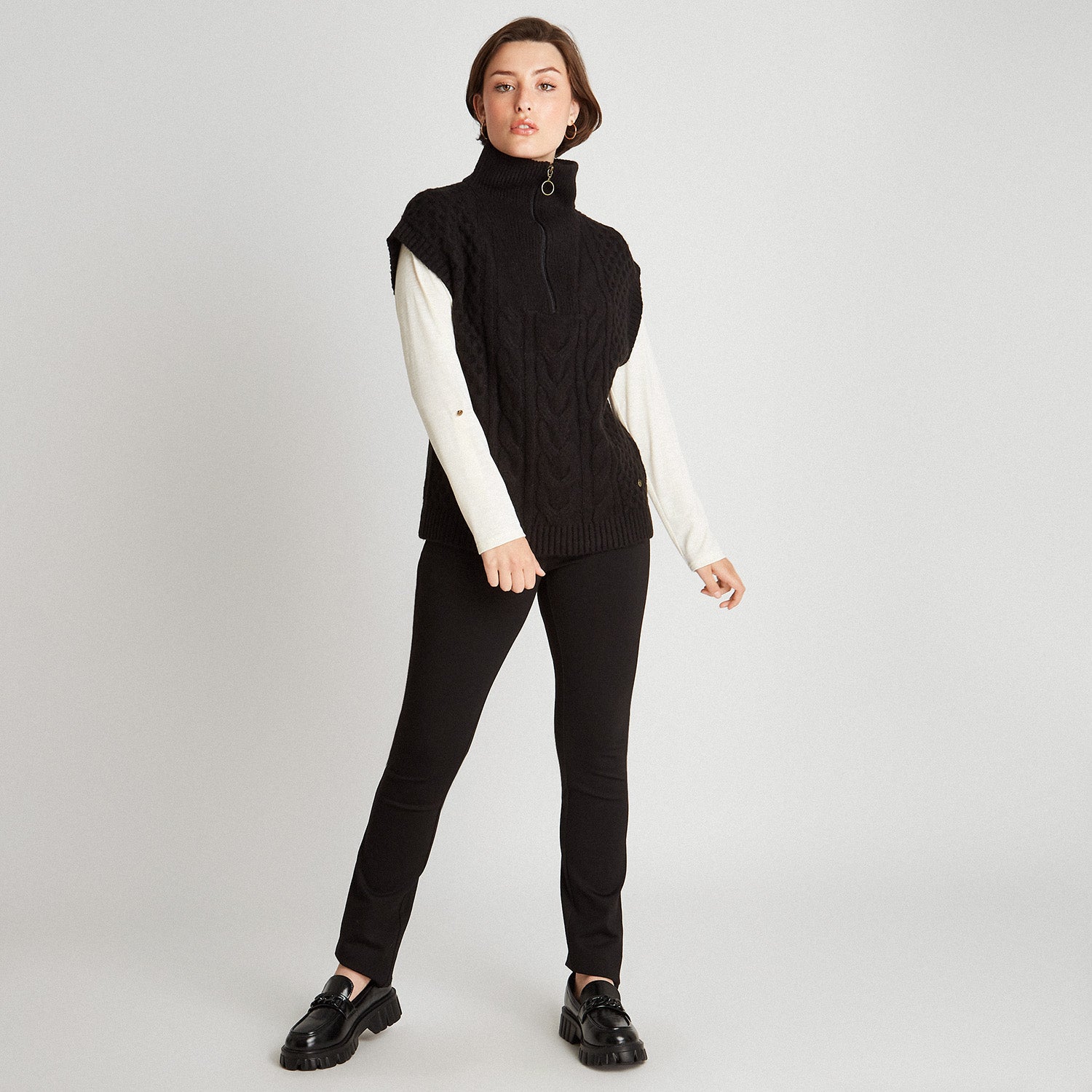 Sweater Sin Mangas Negro