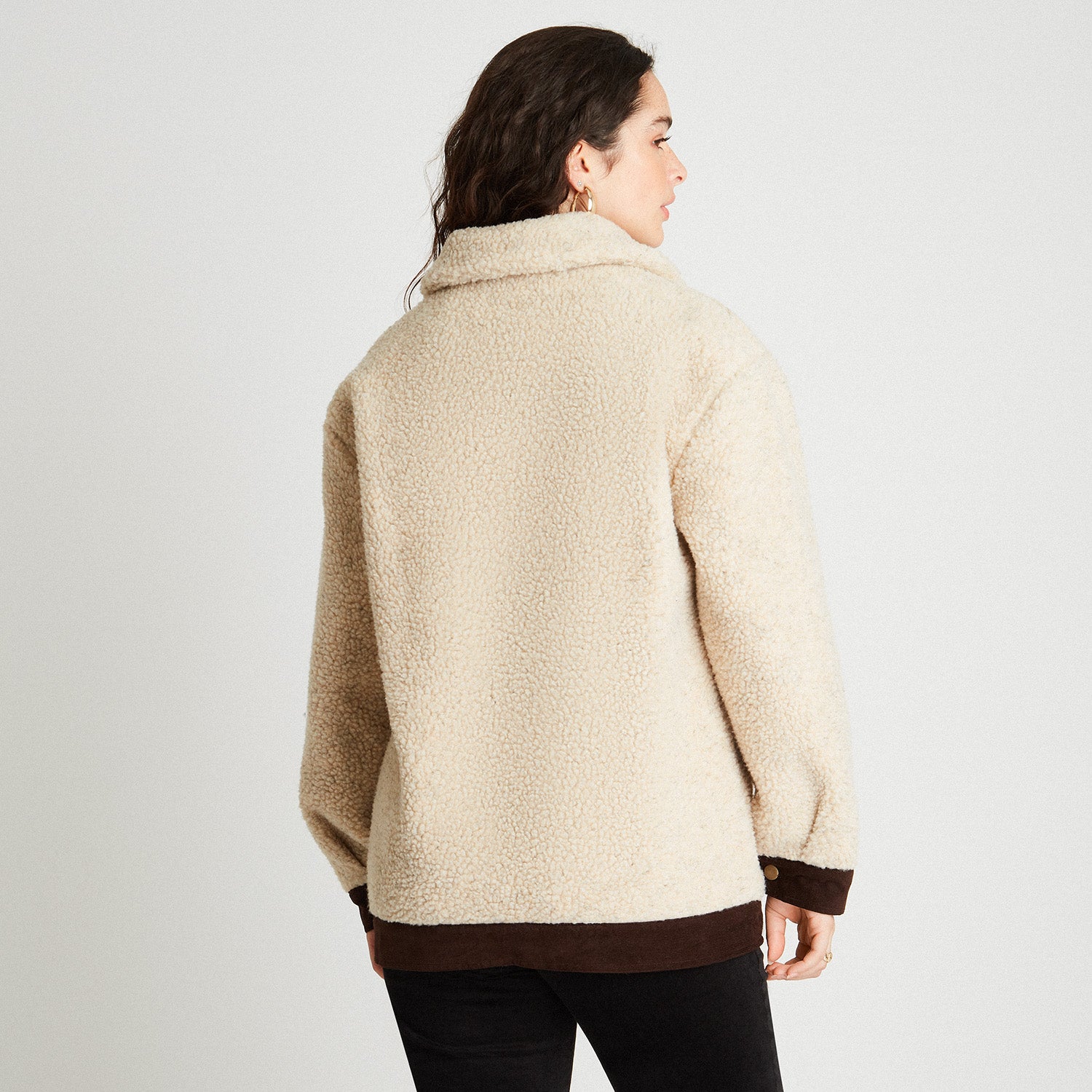 Chaqueta Peluda Con Detalles En Cotelé Beige