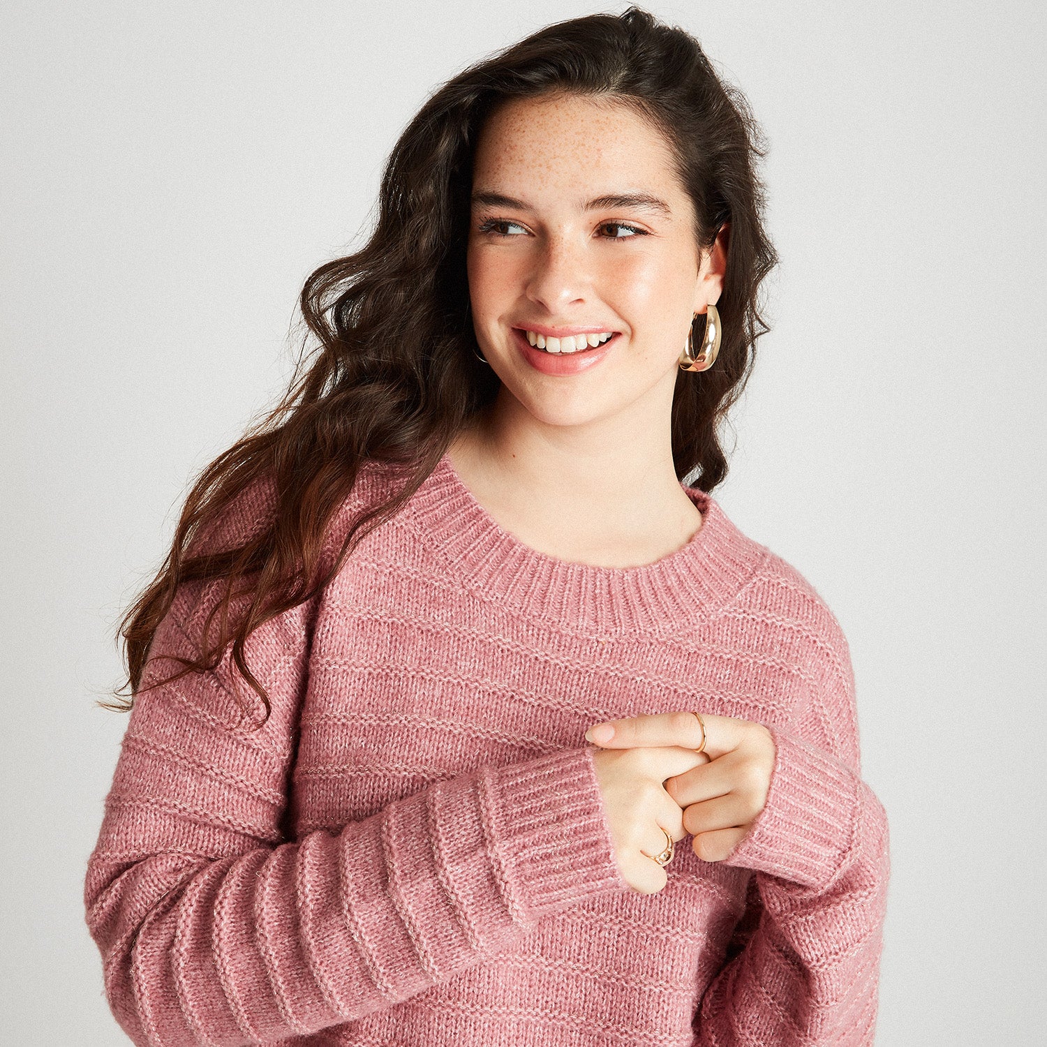 Sweater Con Lurex y Línea En Relieve Rosado