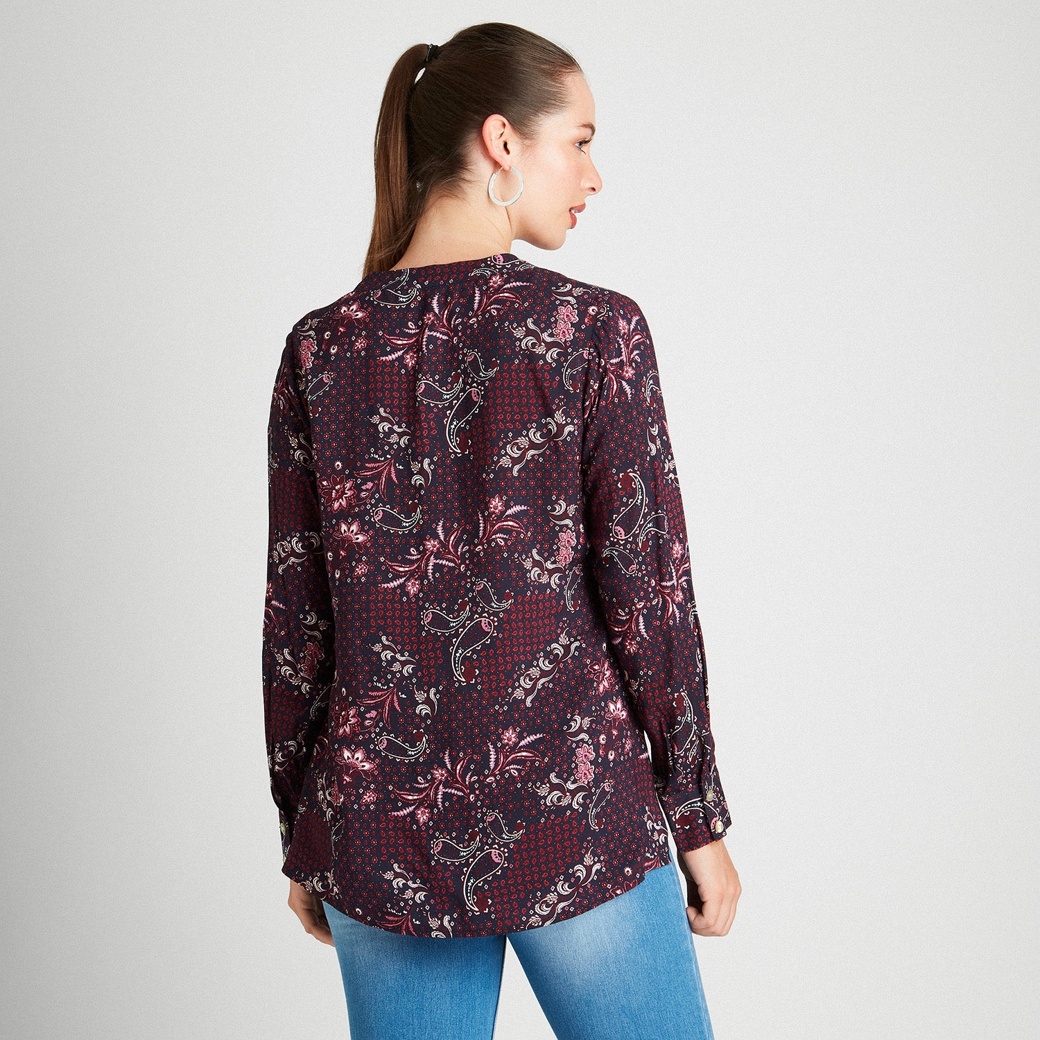 Blusa Manga Larga Cuello Mao Estampada Burdeo