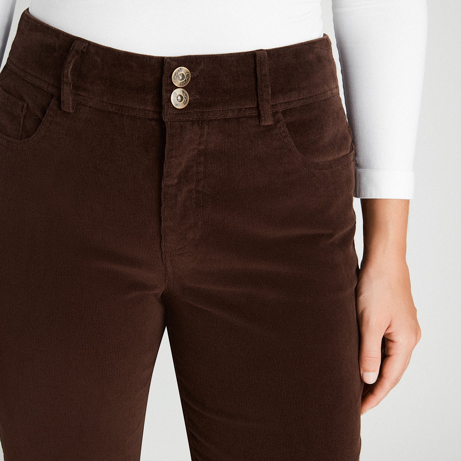 Pantalón De Cotele Con Push Up y 2 Botones Café