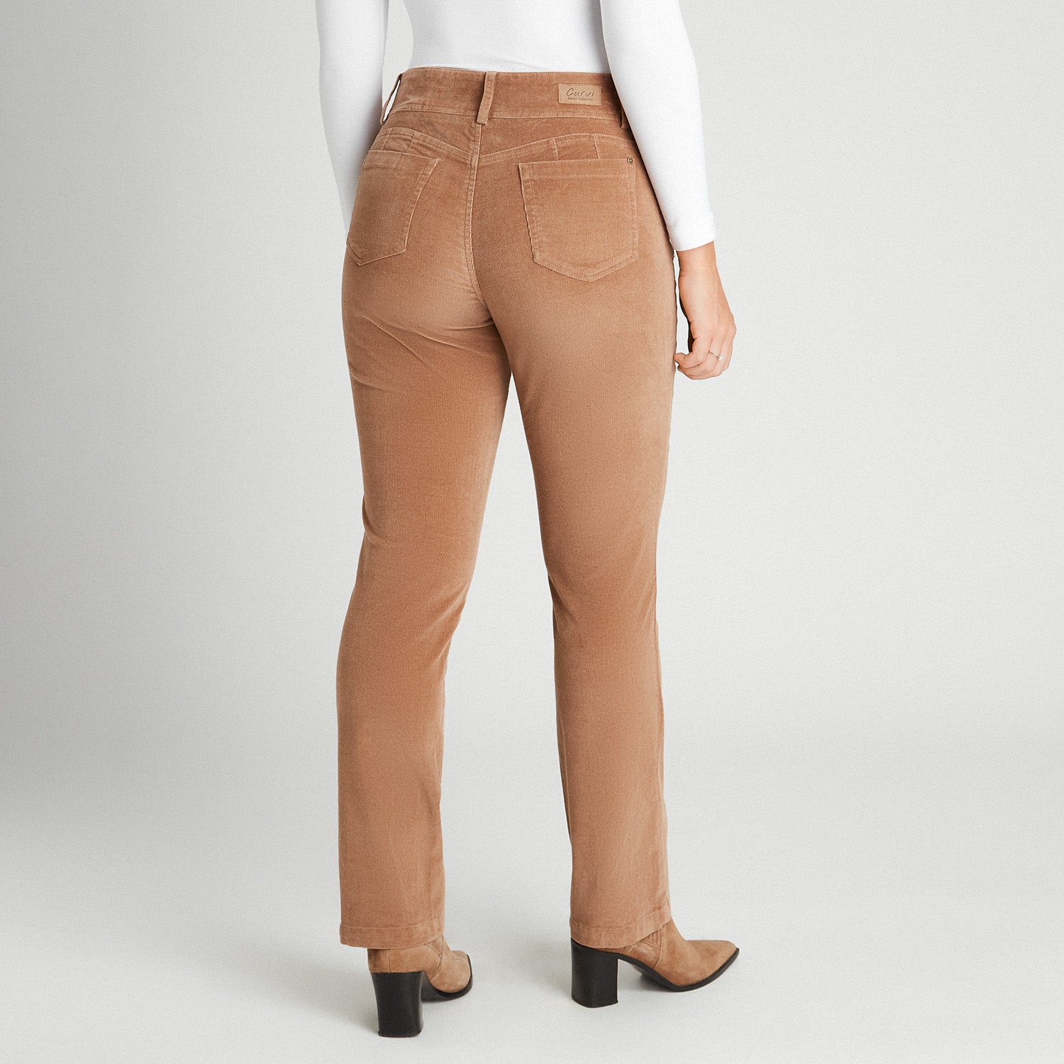 Pantalón De Cotele Con Push Up y 2 Botones Beige