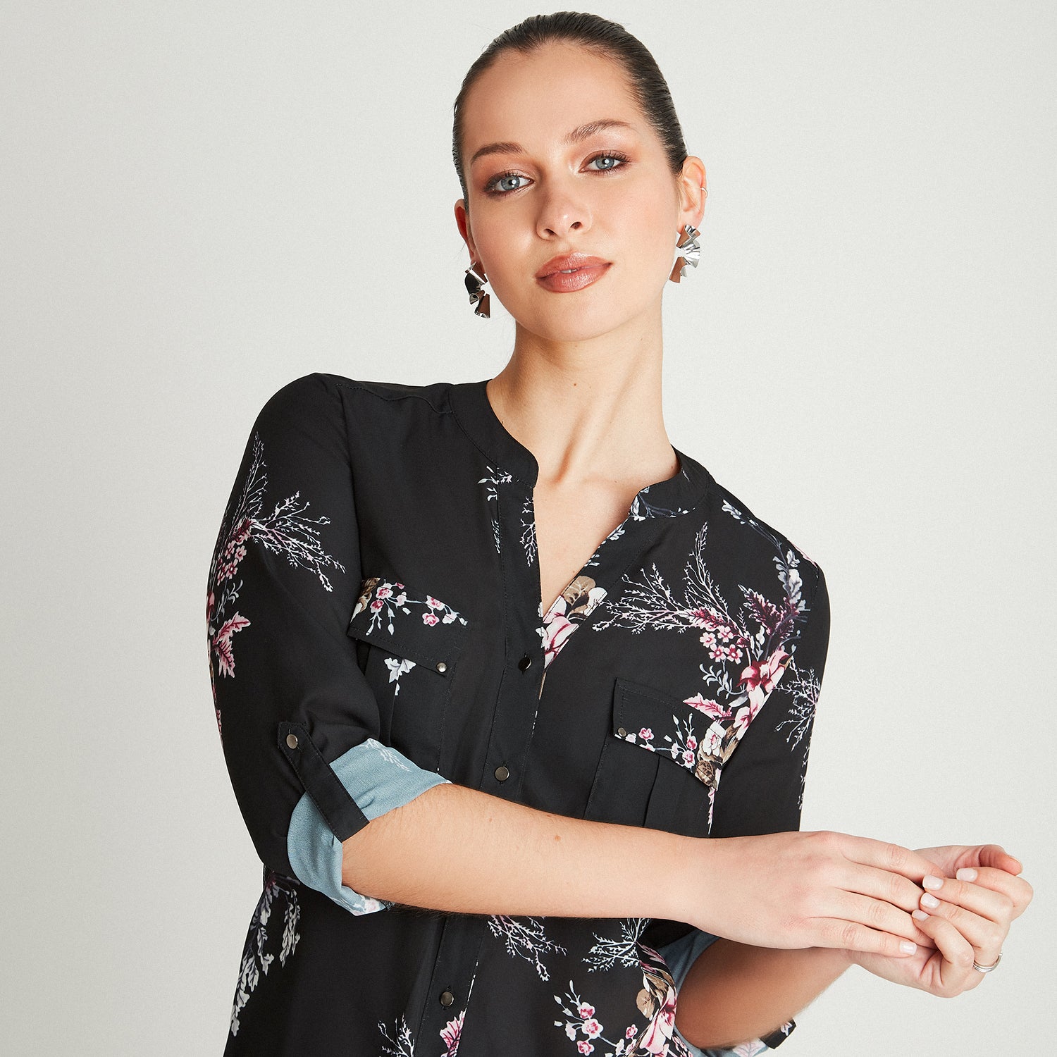 Blusa Negro Manga Larga Estampado Cuello Mao