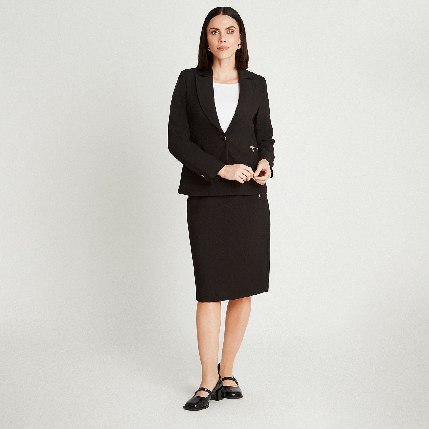 Blazer Negro Manga Larga con Estilo Sofisticado