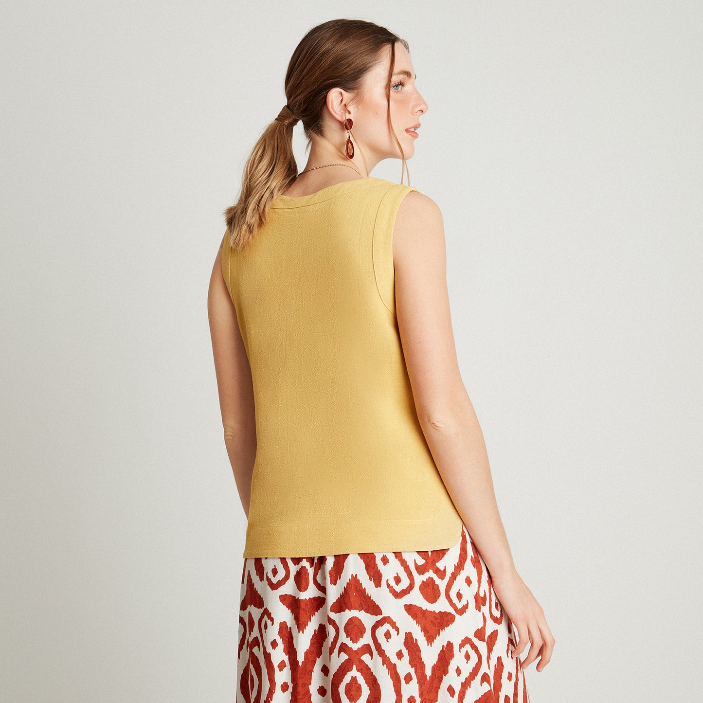 Blusa Mostaza Sin Manga Liso - Lorenzo di Pontti